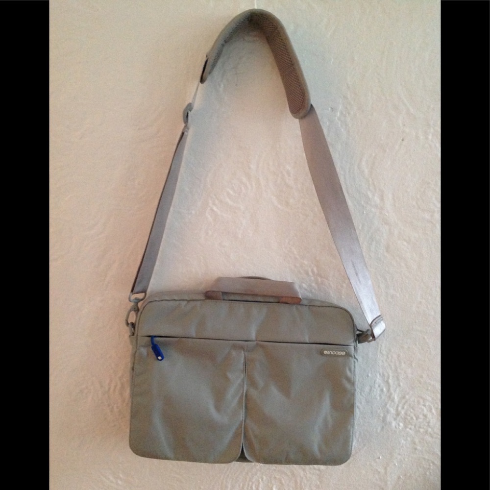 Incase Computer Bag - image 2